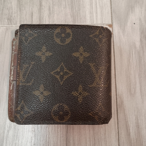 Louis Vuitton Monogram Portefeuille Marco Bifold Wallet - Picture 2 of 14